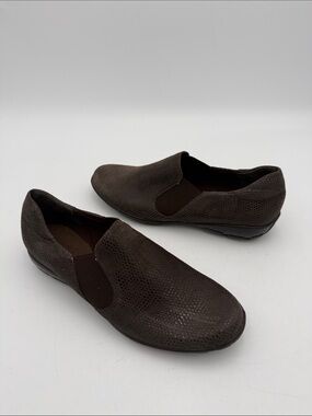 Vaneli women Slip-On Casual Loafers Dark Brown texture casual 7.5N office Y2K